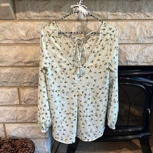 Lauren Conrad v-neck and v-back long sleeve floral blouse size XS